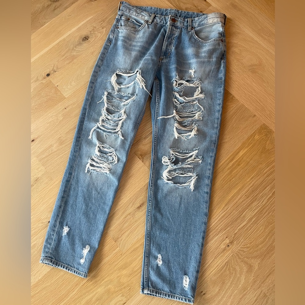 Distressed Low Waist Boyfriend Jeans